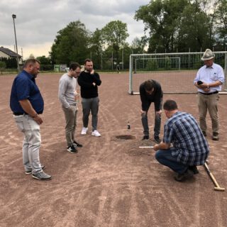 Erklärung der Fachleute zur Tauglichkeit des Sportplatzes für Winterrasen